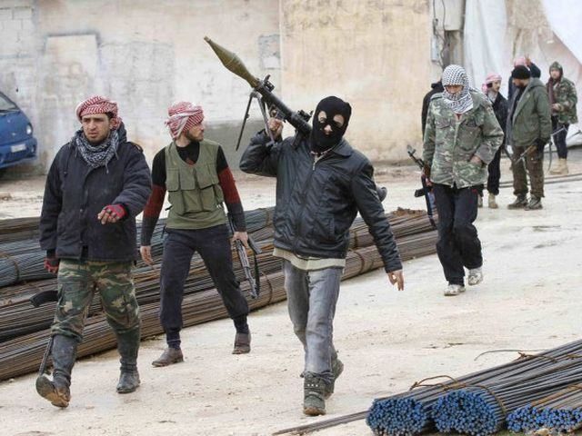 На місці масового розстрілу в Алеппо знайшли вже 79 трупів, пошуки тривають На місці масового розстрілу в Алеппо знайшли вже 79 трупів, пошуки тривають