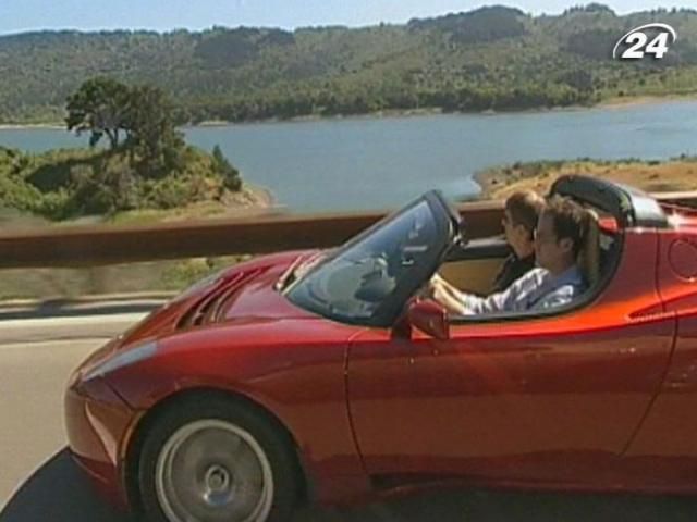 У яких автомобілях катаються Джордж Клуні та Бред Пітт (Відео) У яких автомобілях катаються Джордж Клуні та Бред Пітт (Відео)