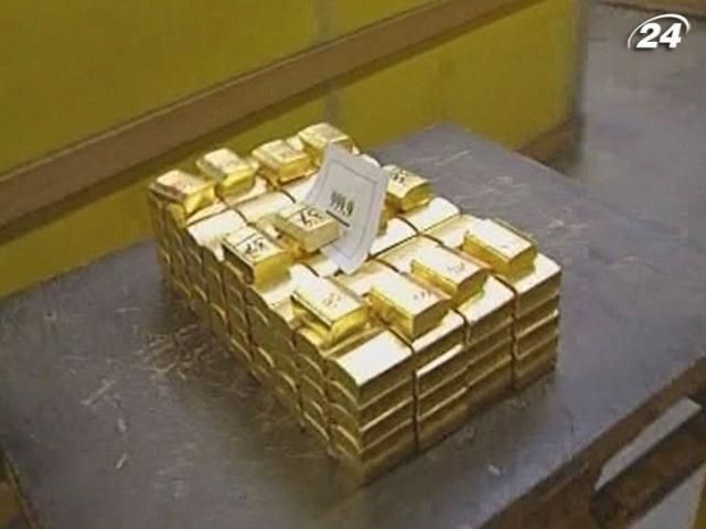Швейцарские банки увеличили плату за хранение золота Швейцарские банки увеличили плату за хранение золота