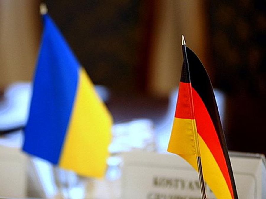 Регионал: Евроинтеграция - это отказаться от части суверенитета и подчиниться Германии Регионал: Евроинтеграция - это отказаться от части суверенитета и подчиниться Германии