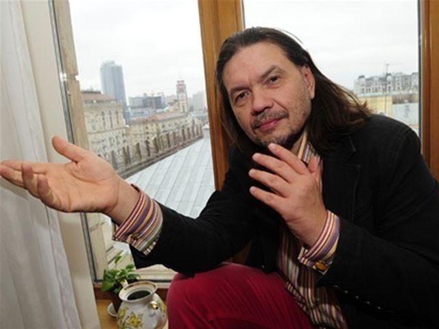 Опозиціонер вважає, що регіонали у Раді поводяться як "болванчики" Опозиціонер вважає, що регіонали у Раді поводяться як "болванчики"