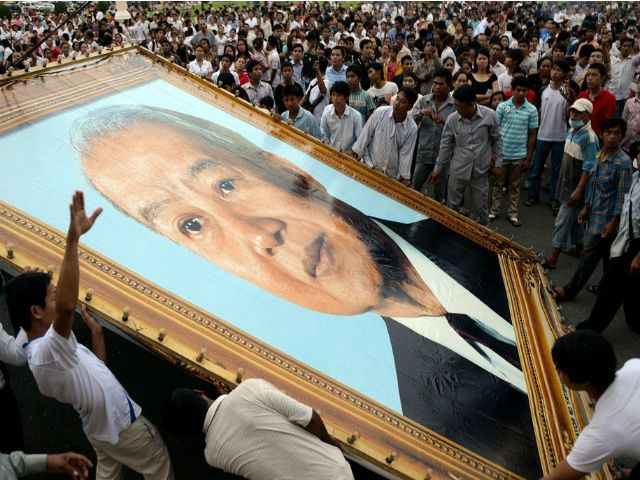 У Камбоджі ховають короля Нородома Сіанука (Фото) У Камбоджі ховають короля Нородома Сіанука (Фото)