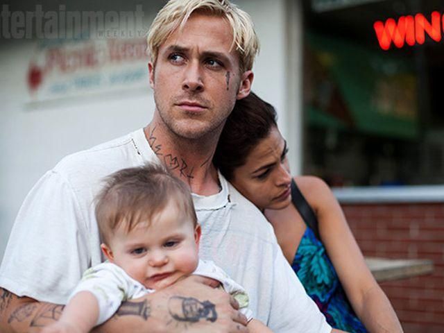 Раян Голсінг перетворився на татуся-мотогонщика (Фото) Раян Голсінг перетворився на татуся-мотогонщика (Фото)