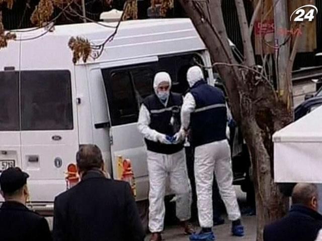 Смертник совершил теракт возле посольства США (Видео) Смертник совершил теракт возле посольства США (Видео)