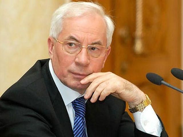 Бранить дороги у нас принято, - Азаров Бранить дороги у нас принято, - Азаров