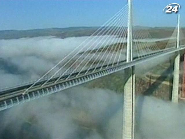 Віадук Мійо - найвищий та найдовший транспортний міст у світі Віадук Мійо - найвищий та найдовший транспортний міст у світі