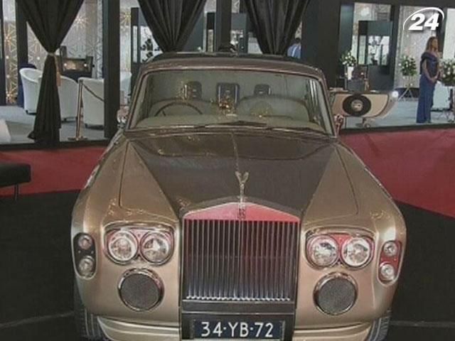 На виставці у Дубаї представили елітні авто та унікальні  ґаджети 