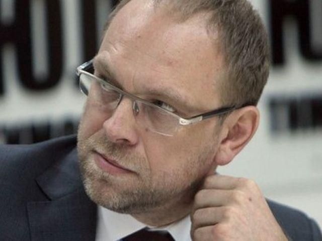 Екс-дружина Власенка: Люстра у його будинку коштує 50 тисяч (Фото) Екс-дружина Власенка: Люстра у його будинку коштує 50 тисяч (Фото)