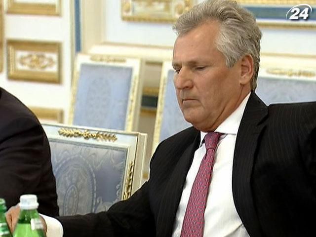 Кокс і Квасьнєвський провідають Луценка після операції Кокс і Квасьнєвський провідають Луценка після операції