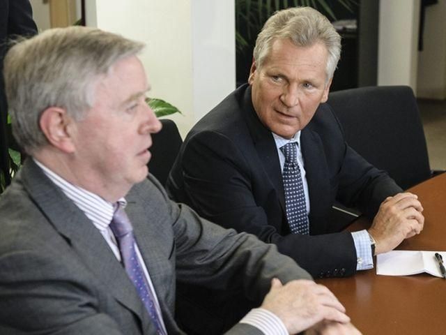 Кокс и Квасьневский прибыли к Луценко Кокс и Квасьневский прибыли к Луценко