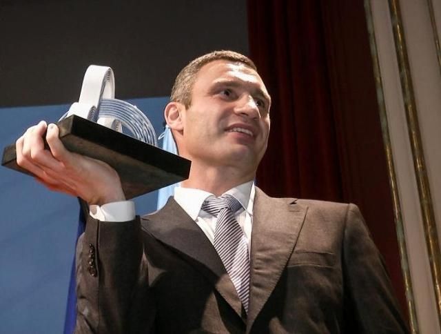 Віталія Кличка нагородили премією за примирення та порозуміння в Європі Віталія Кличка нагородили премією за примирення та порозуміння в Європі