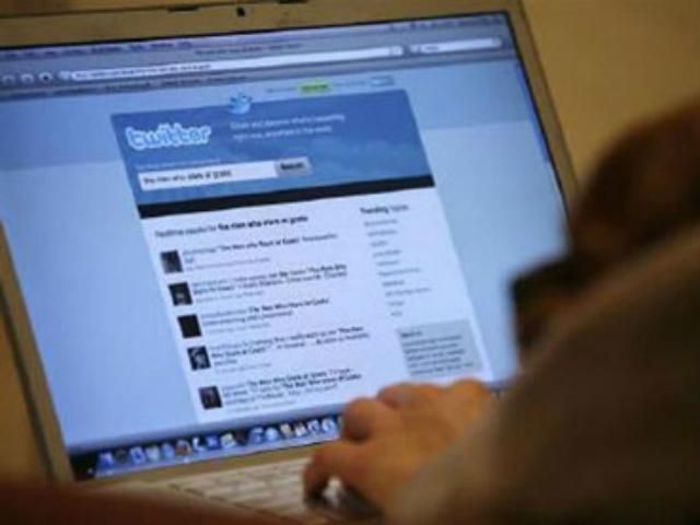 Французький дизайнер створив інтерактивну карту Twitter-активності (Фото) Французький дизайнер створив інтерактивну карту Twitter-активності (Фото)