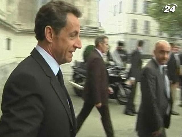 Саркози стал адвокатом одного из мусульманских духовных лидеров Саркози стал адвокатом одного из мусульманских духовных лидеров