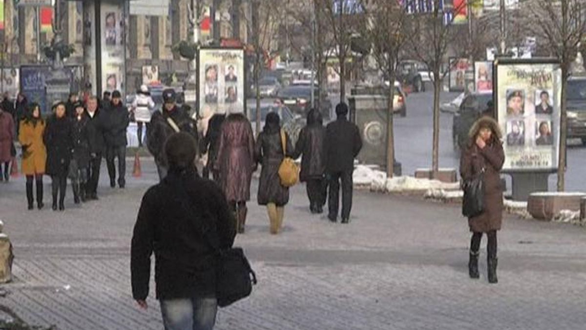 Голови трьох районів Києва поплатилися посадами за неприбраний сніг Голови трьох районів Києва поплатилися посадами за неприбраний сніг