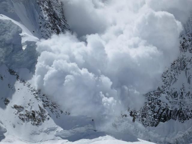 В Крымских горах прогнозируют опасности схода лавин В Крымских горах прогнозируют опасности схода лавин