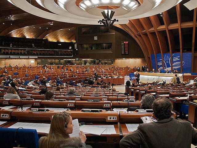 Свободовцы хотят предложить ПАСЕ уголовную ответственность за голосование чужими карточками Свободовцы хотят предложить ПАСЕ уголовную ответственность за голосование чужими карточками