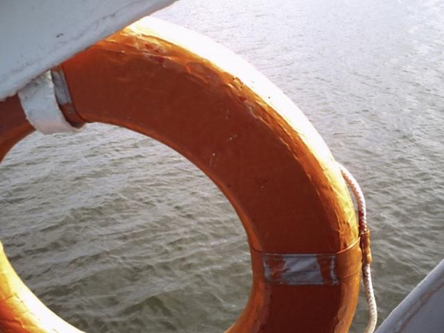 В Николаеве затонул буксир, члены экипажа госпитализированы В Николаеве затонул буксир, члены экипажа госпитализированы