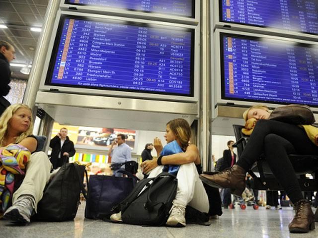 Из-за непогоды в Германии отменили десятки рейсов