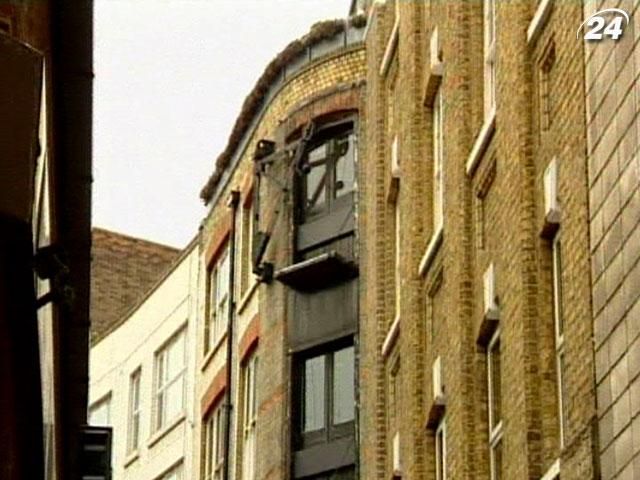 Архитектор на собственном примере показал, как превратить склад в уютный кабинет Архитектор на собственном примере показал, как превратить склад в уютный кабинет