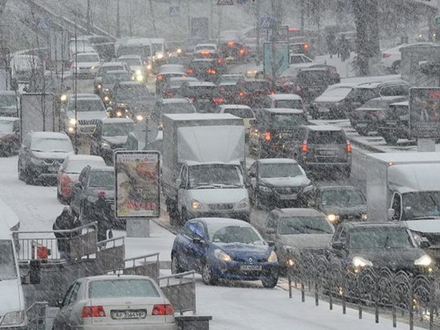 Київ знову застряг у заторі Київ знову застряг у заторі