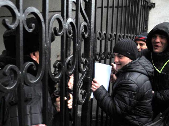 Штурм свободівцями будівлі КМДА (Фото) Штурм свободівцями будівлі КМДА (Фото)