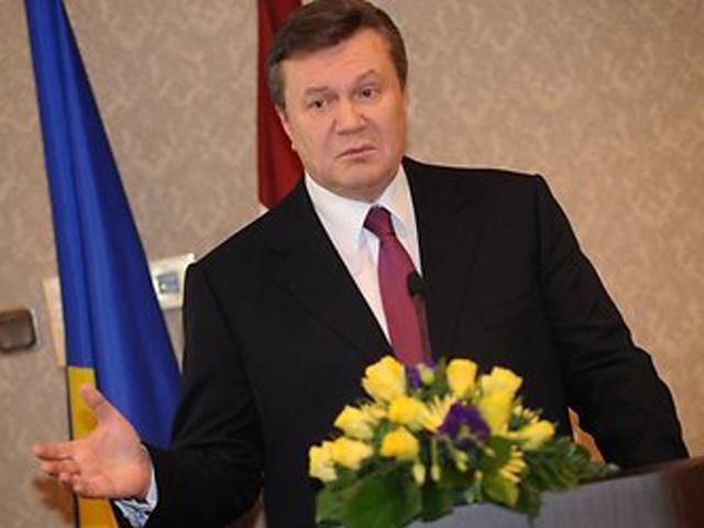 День Валентина жена Януковича проведет без мужа