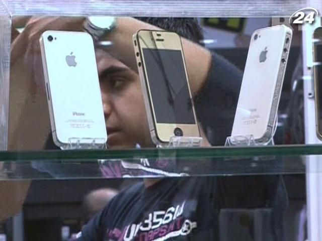 Фонд Greenlight требует от Apple компенсации за падение акций Фонд Greenlight требует от Apple компенсации за падение акций