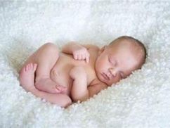 Дев'ятирічна дівчинка народила дитину