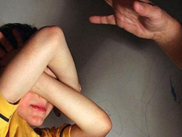 Батько звірськи вбив 2-річну донечку і намагався позбавити життя ще й сина Батько звірськи вбив 2-річну донечку і намагався позбавити життя ще й сина