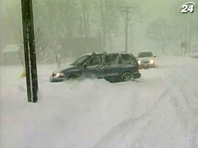 Мощные снегопады накрыли северо восток США (Видео) Мощные снегопады накрыли северо восток США (Видео)