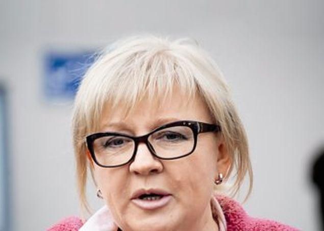 Регіонали пообіцяли віддати дітям гроші, зароблені за дні заблокованої Ради Регіонали пообіцяли віддати дітям гроші, зароблені за дні заблокованої Ради