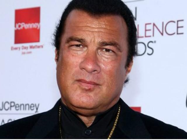 Стивен Сигал будет учить школьников, как бороться с насилием Стивен Сигал будет учить школьников, как бороться с насилием