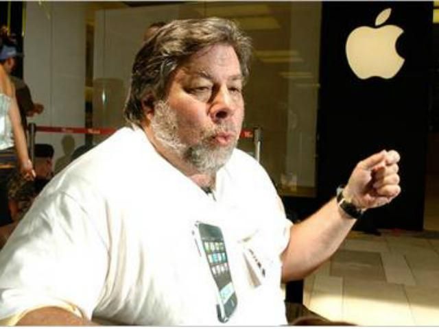 Стив Возняк говорит, что Apple проигрывает Samsung "войну смартфонов" Стив Возняк говорит, что Apple проигрывает Samsung "войну смартфонов"