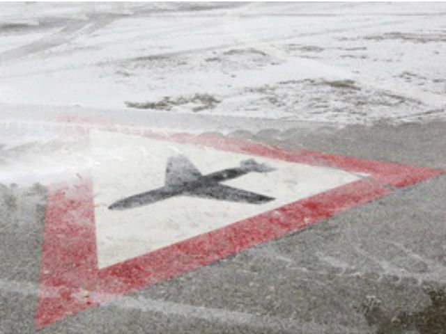 В Женеве закрыли аэропорт из-за непогоды В Женеве закрыли аэропорт из-за непогоды