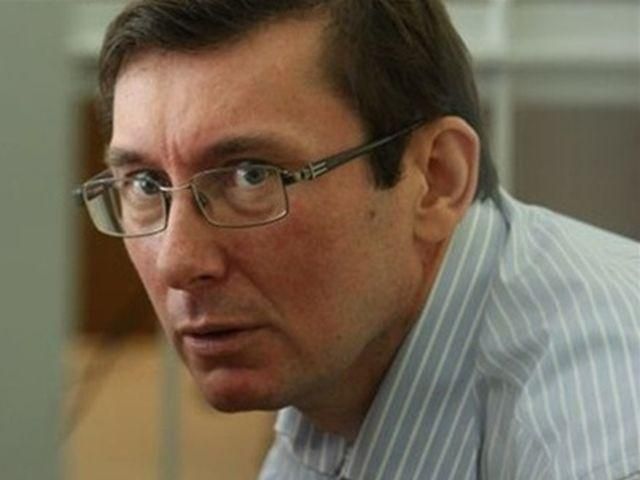 Адвокати домагатимуться звільнення Луценка через "букет" хвороб