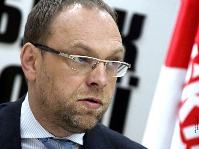 Власенко уточнил: медведи были из Генпрокуратуры, а не из СБУ, – УНИАН