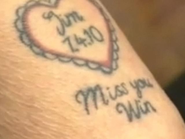 92-летняя бабушка из Великобритании набила себе татуировку (Фото, Видео)