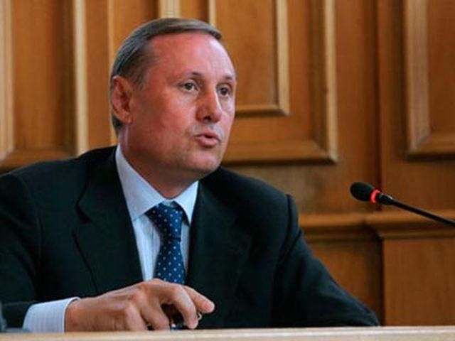 Янукович готов вмешаться в ситуацию с блокированием Рады, - Ефремов Янукович готов вмешаться в ситуацию с блокированием Рады, - Ефремов