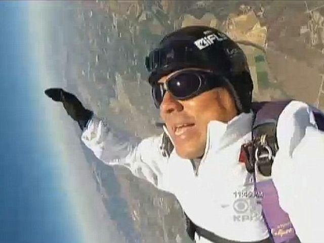 В США мужчина выжил, упав с 4 километров (Видео) В США мужчина выжил, упав с 4 километров (Видео)