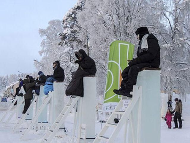 В Швеции соревновались в продолжительности сидения на ледяных столбах