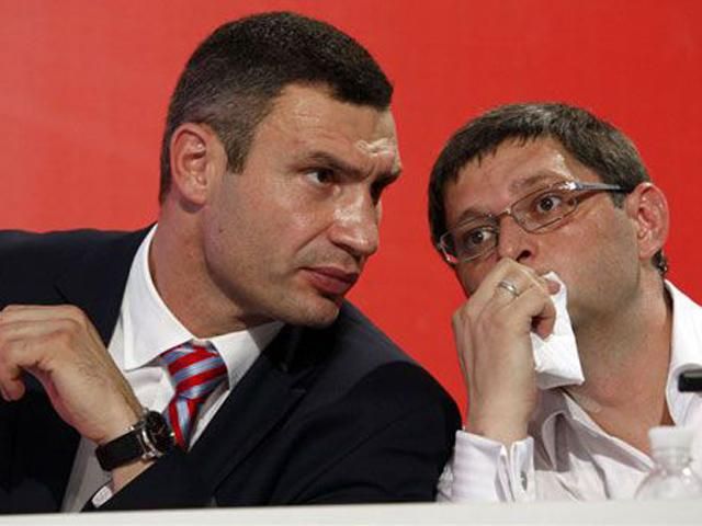 УДАР: Либо персональное голосование, либо досрочные выборы УДАР: Либо персональное голосование, либо досрочные выборы