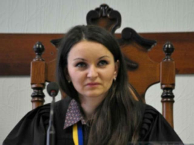 Судья улыбалась свидетелю по делу об убийстве Щербаня