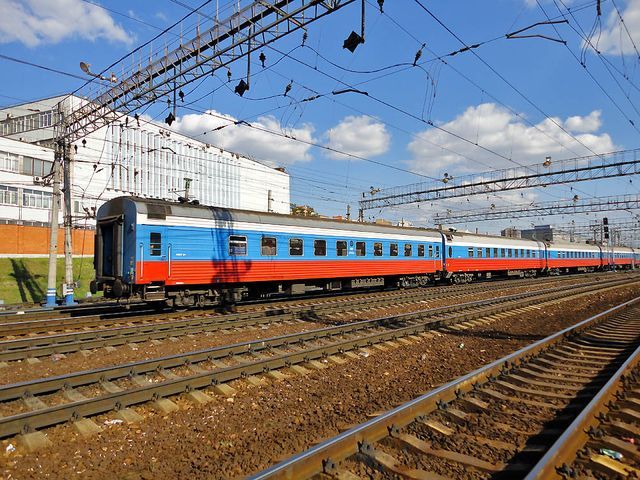 Российская железная дорога приостановила продажу билетов в Украину