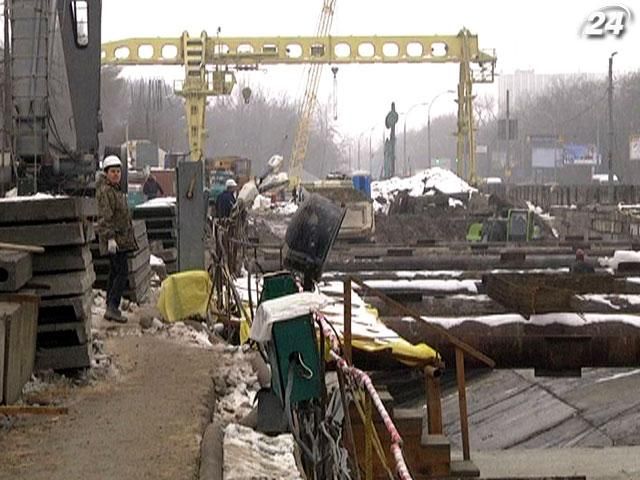 Попов пообещал достроить станцию метро "Теремки" до лета Попов пообещал достроить станцию метро "Теремки" до лета