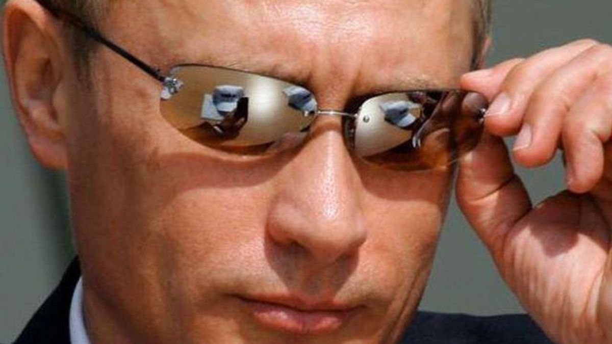 Путін наказав ФСБ "нейтралізувати екстремістів" в інтернеті Путін наказав ФСБ "нейтралізувати екстремістів" в інтернеті