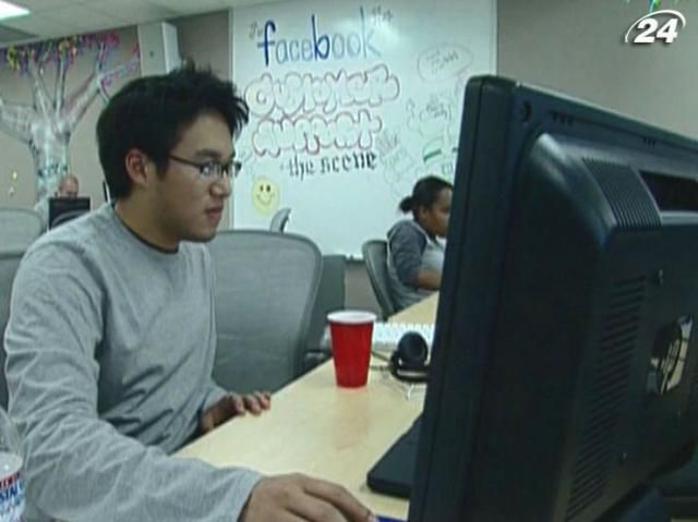 Facebook зазнав низки "витончених" атак хакерів Facebook зазнав низки "витончених" атак хакерів