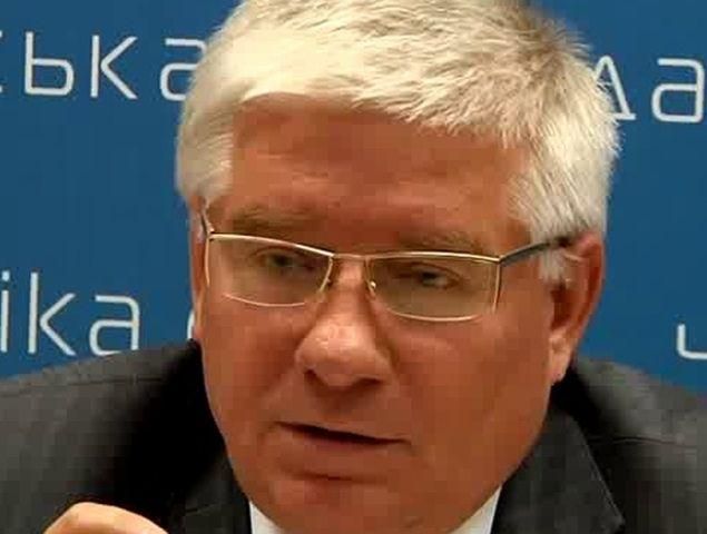 Чечетов нарікає на заблоковану Раду, бо це може зашкодити саміту з ЄС Чечетов нарікає на заблоковану Раду, бо це може зашкодити саміту з ЄС