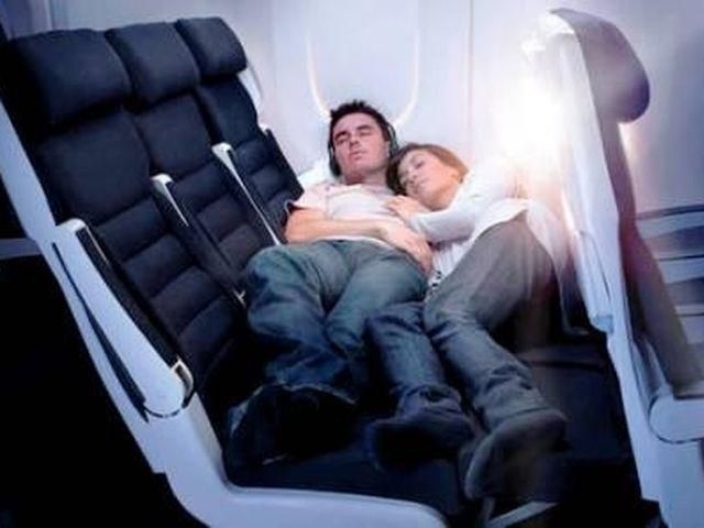 Британцы - лидеры среди любителей заняться любовью на борту самолета Британцы - лидеры среди любителей заняться любовью на борту самолета