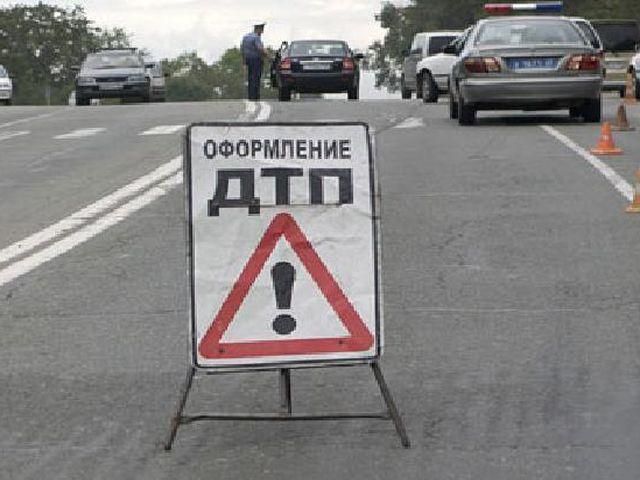 Пьяный ужгородский таксист разгромил 11 автомобилей