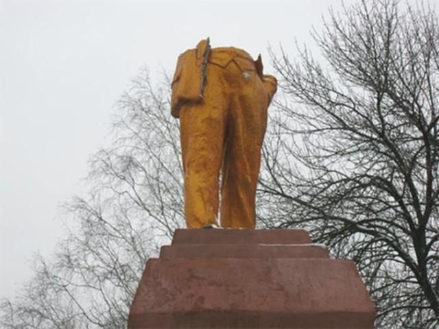 На Житомирщині депутати також вирішили демонтувати пам'ятник Леніну  